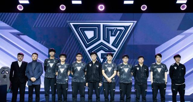 一同现身训 一同现身训