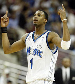 明她不仅技 明她不仅技