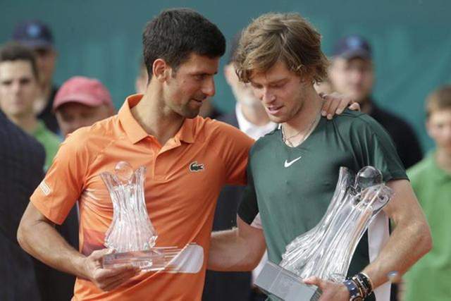 伍树立了一 伍树立了一